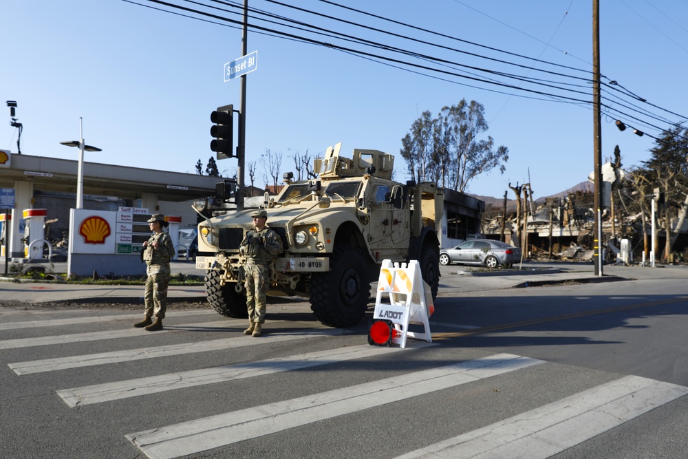 California Army National Guard Soldiers support TCP's around Palisades Fire