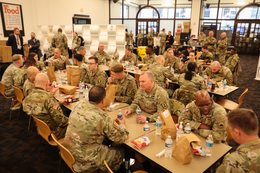 Adjutant General of Virginia Visits Service Members Supporting the Upcoming 60th Presidential Inauguration