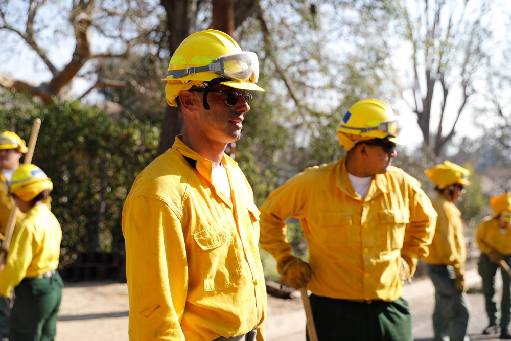 Cal Guard Handcrews Clear Debris At Communities Impacted By Eaton Fire