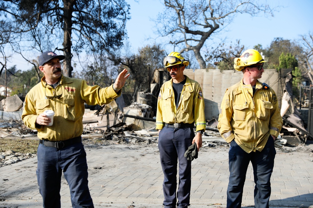 Cal Guard Type II Handcrews Work To Clear Debris At Communities Impacted By Eaton Fire