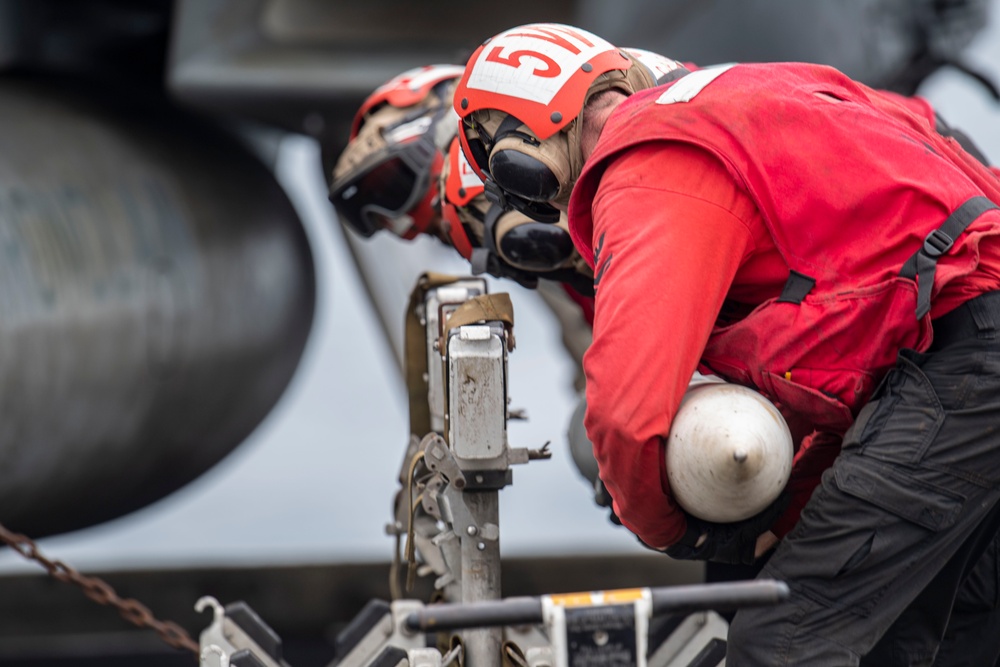 USS Carl Vinson (CVN 70) Conducts Routine Flight Operations in the South China Sea