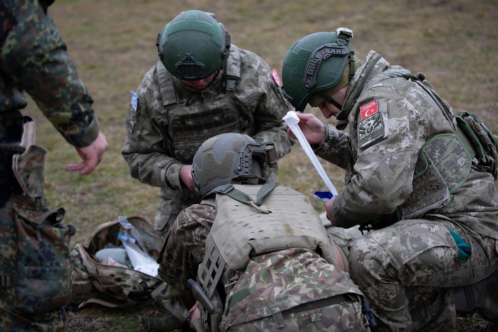 U.S. KFOR contingent hosts multinational CLS course in Camp Novo Selo