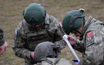 U.S. KFOR contingent hosts multinational CLS course in Camp Novo Selo