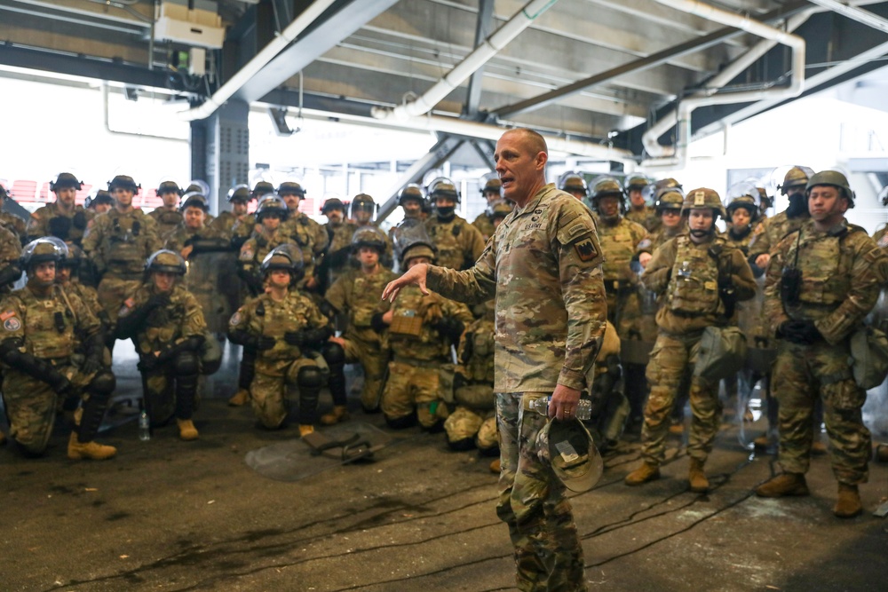 National Guard Bureau leaders meet with Guardsmen supporting 60th Presidential Inauguration