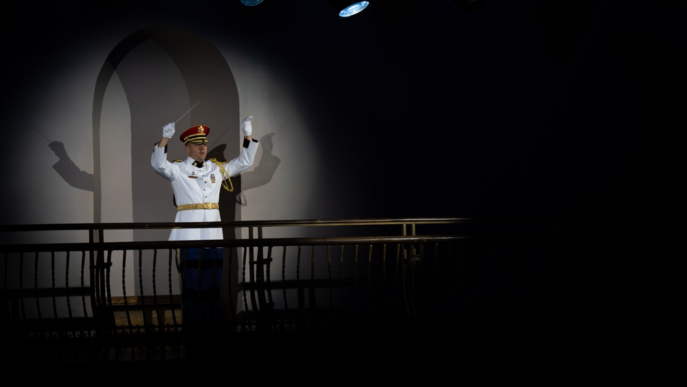 U.S. Army Band “Pershing's Own” performs at President-Elect Trump's Candlelight Dinner