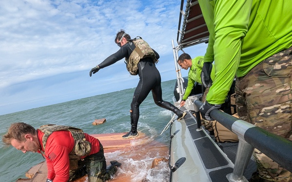 Citizen Airmen Answer Astronauts HSFS Search and Rescue Call