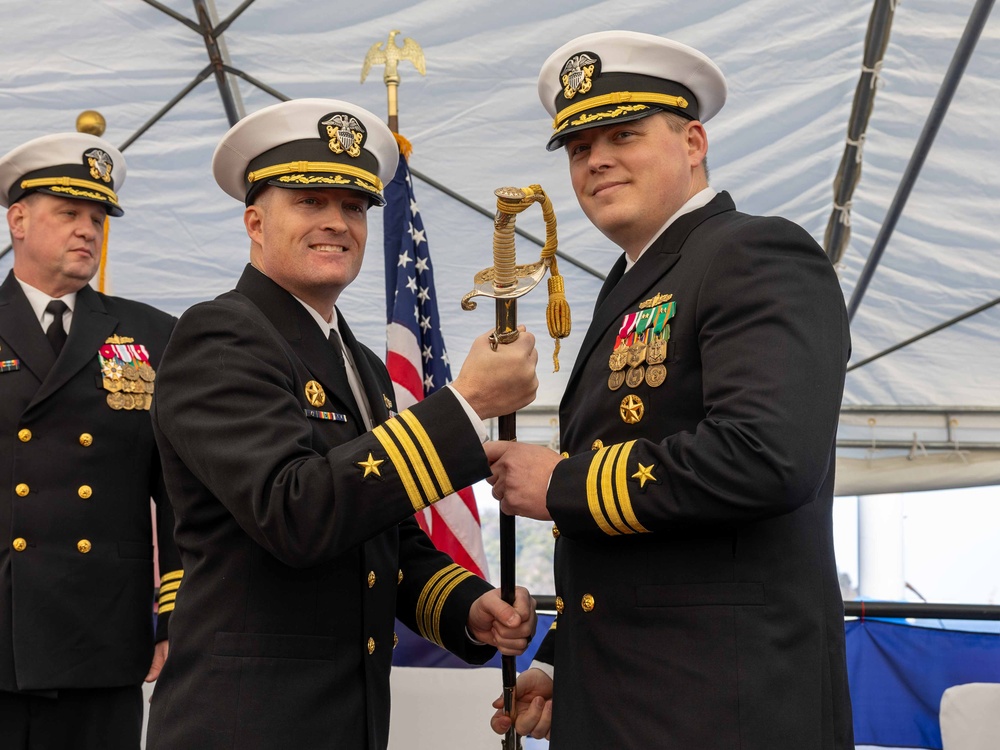 USS Milius (DDG 69) Change of Command Ceremony