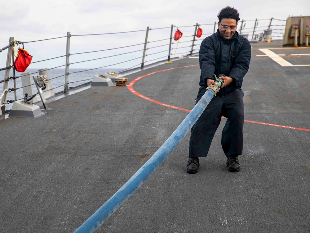 USS Howard Conducts Fresh-Water Washdown