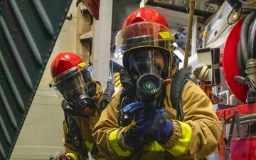 USS Howard Conducts Hangar Bay Fire Drill