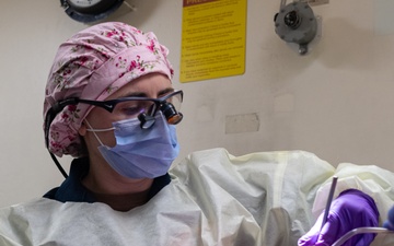 Dental Operations aboard USS America (LHA 6)