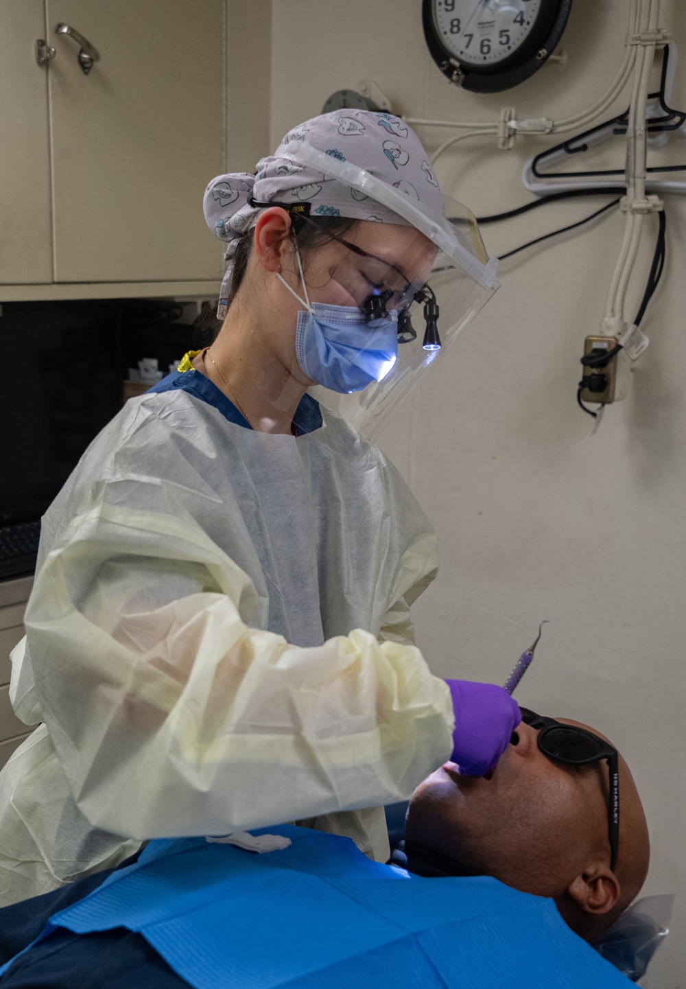 Dental Operations aboard USS America (LHA 6)