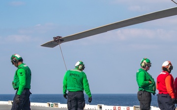 Ordnance Handling aboard USS America (LHA 6)