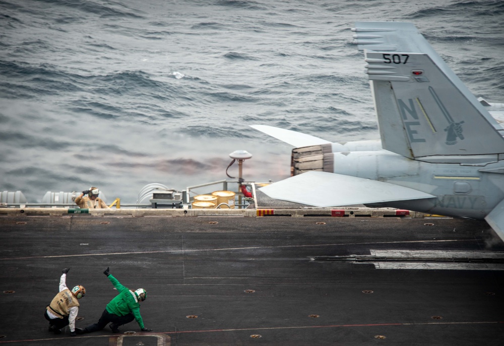 USS Carl Vinson (CVN 70) Conducts Routine Flight Operations in the South China Sea