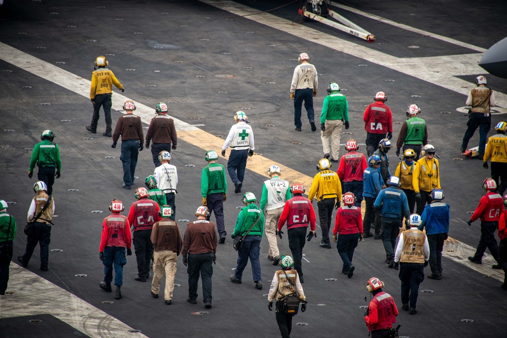 USS Carl Vinson (CVN 70) Conducts Routine Flight Operations in the South China Sea