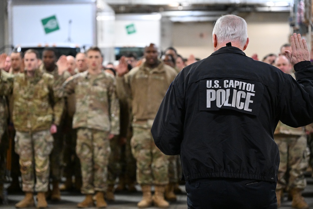 D.C. National Guard Senior Leaders Visit Soldiers and Airmen Ahead of 60th Presidential Inauguration