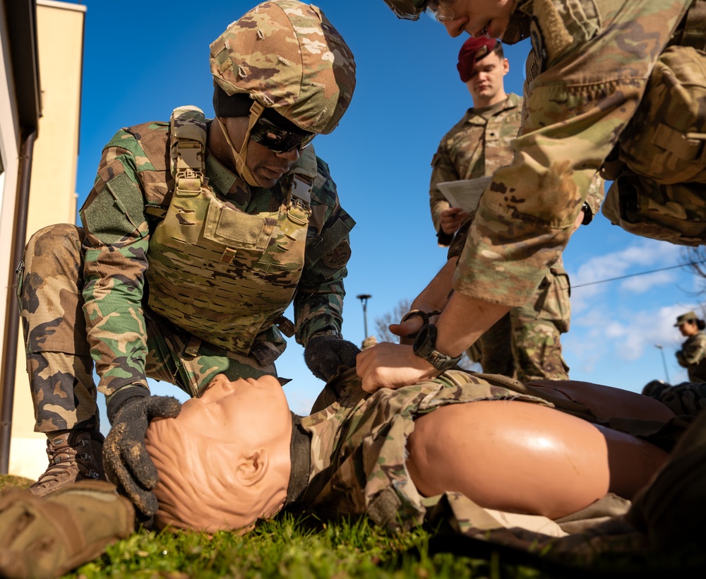 Ghana Armed Forces and U.S. Army medics build partnerships through training