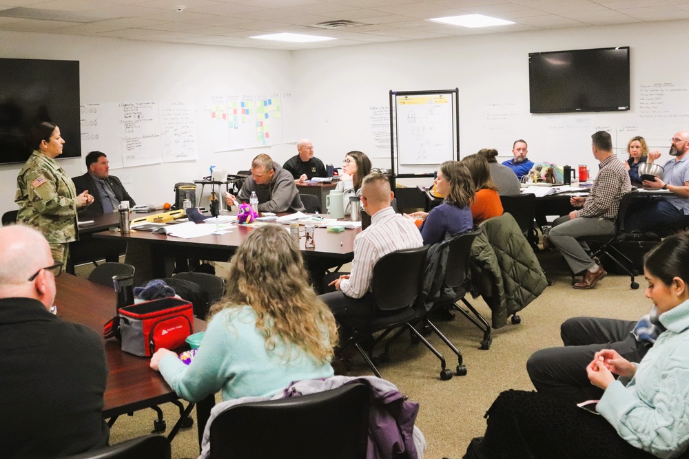 Fort McCoy Garrison command team members hold ‘lunch &amp; learn’ with CES Intermediate Course students