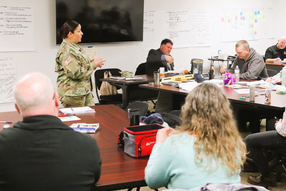 Fort McCoy Garrison command team members hold ‘lunch &amp; learn’ with CES Intermediate Course students