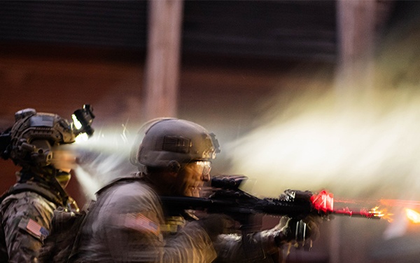 1-4 Infantry Conduct CQC Training