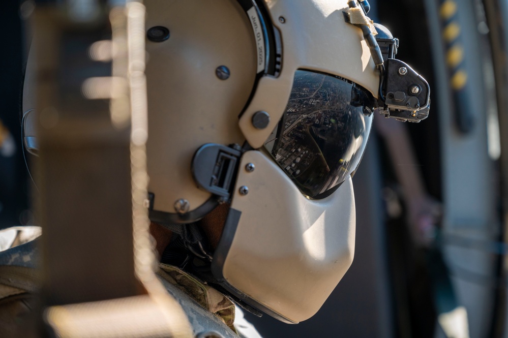 Gasparilla Bowl: USSOCOM Para-Commando team conducts a flyover over Tampa Bay