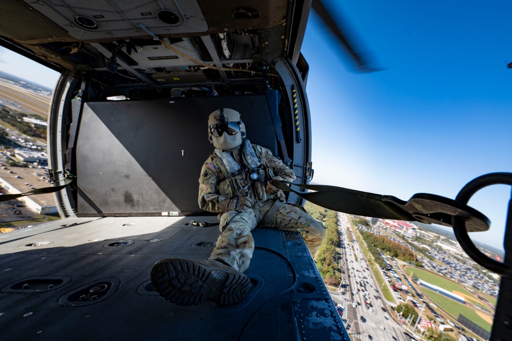 Gasparilla Bowl: USSOCOM Para-Commando team conducts a flyover over Tampa Bay