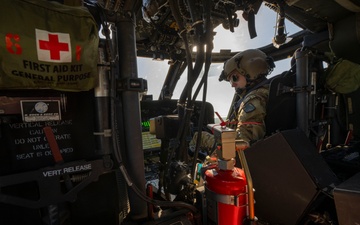 Gasparilla Bowl: USSOCOM Para-Commando team conducts a flyover over Tampa Bay