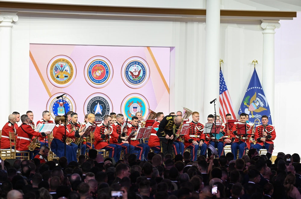 U.S. service members attend Commander in Chief Ball