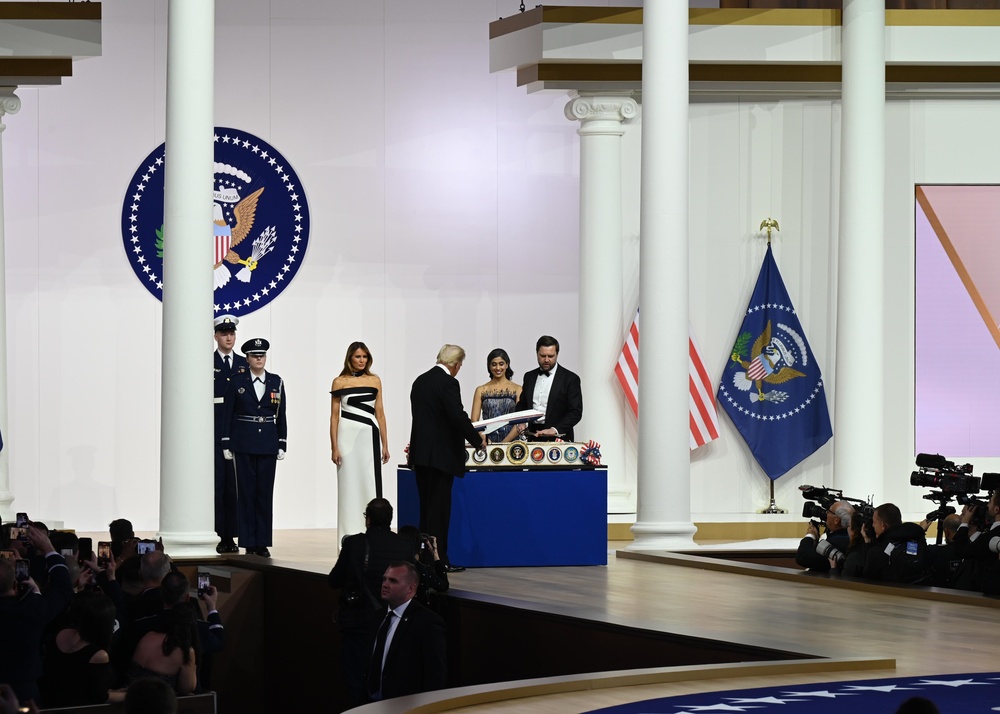 U.S. service members attend Commander in Chief Ball