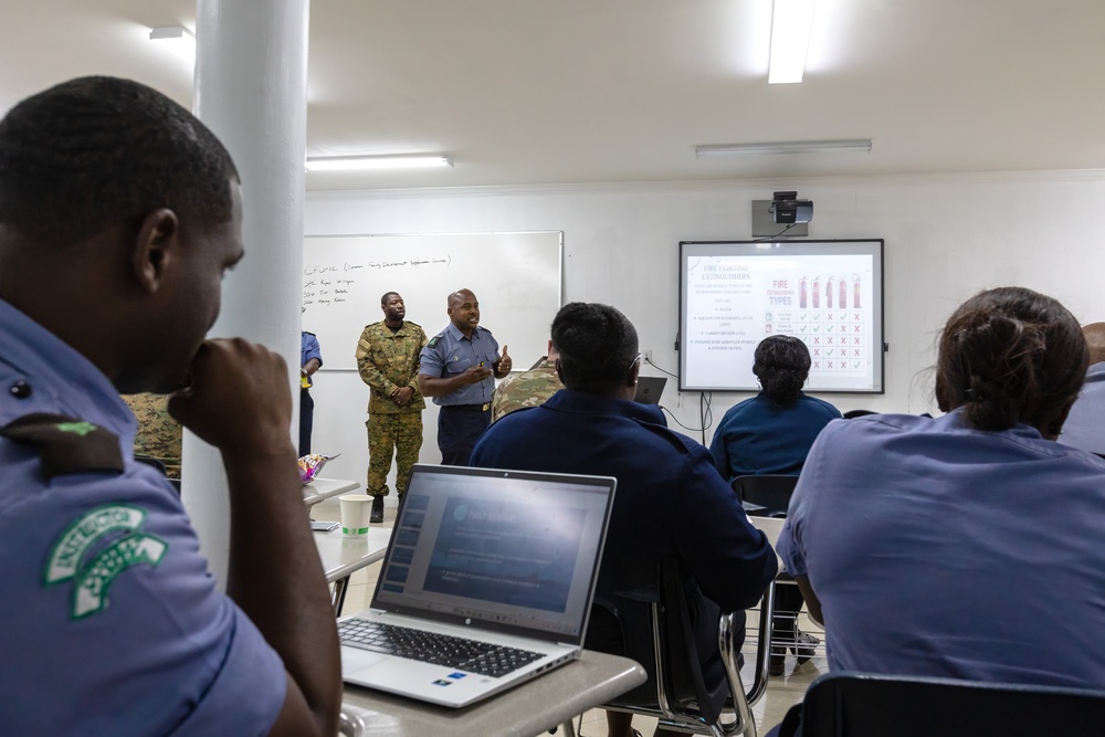 243D Regiment RTI Conducts Subject-Matter Expert Exchange in The Bahamas