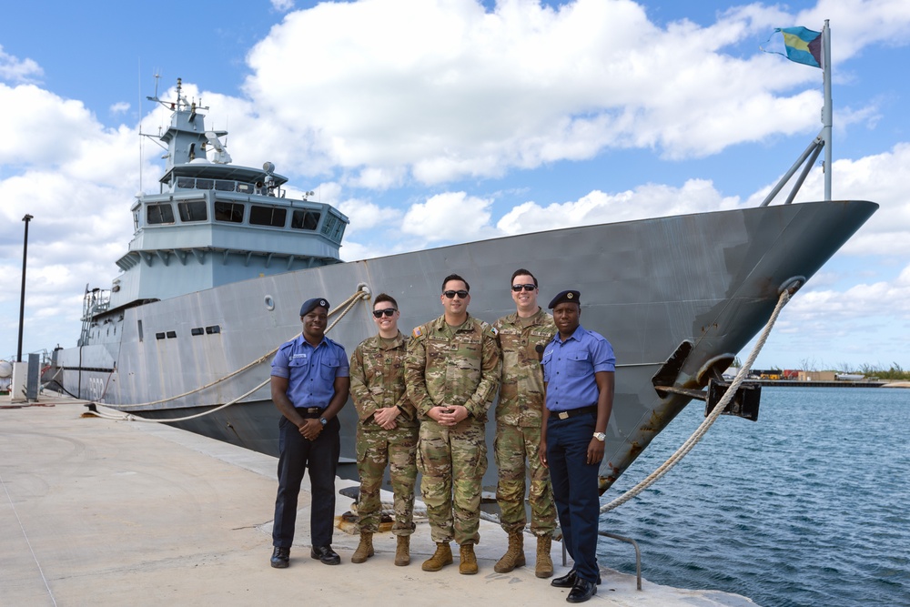 243D Regiment RTI Conducts Subject-Matter Expert Exchange in The Bahamas