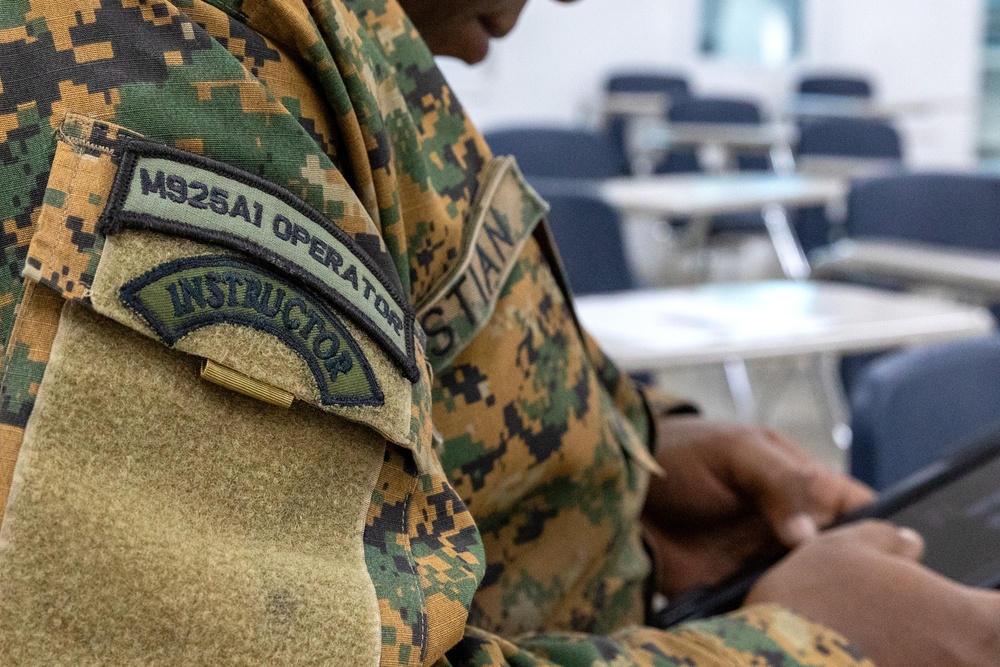 243D Regiment RTI Conducts Subject-Matter Expert Exchange in The Bahamas