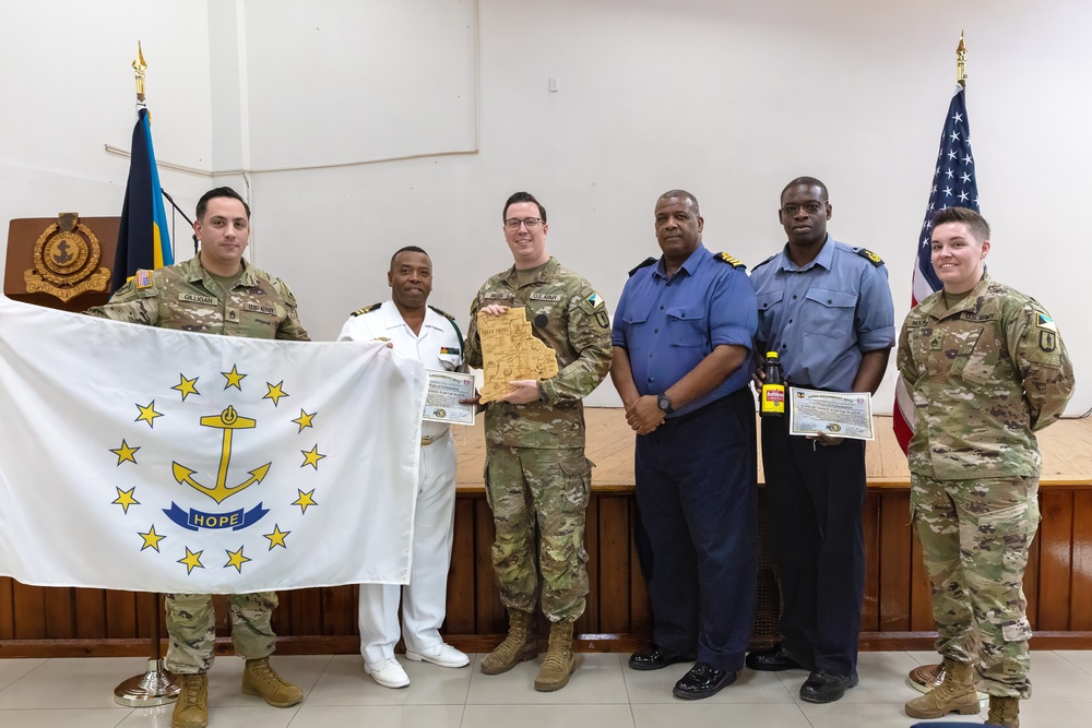 243D Regiment RTI Conducts Subject-Matter Expert Exchange in The Bahamas