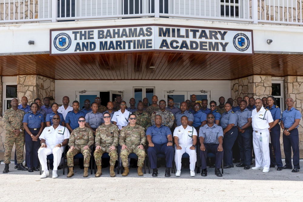 243D Regiment RTI Conducts Subject-Matter Expert Exchange in The Bahamas