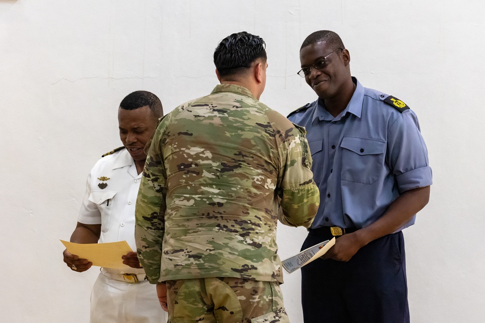 243D Regiment RTI Conducts Subject-Matter Expert Exchange in The Bahamas