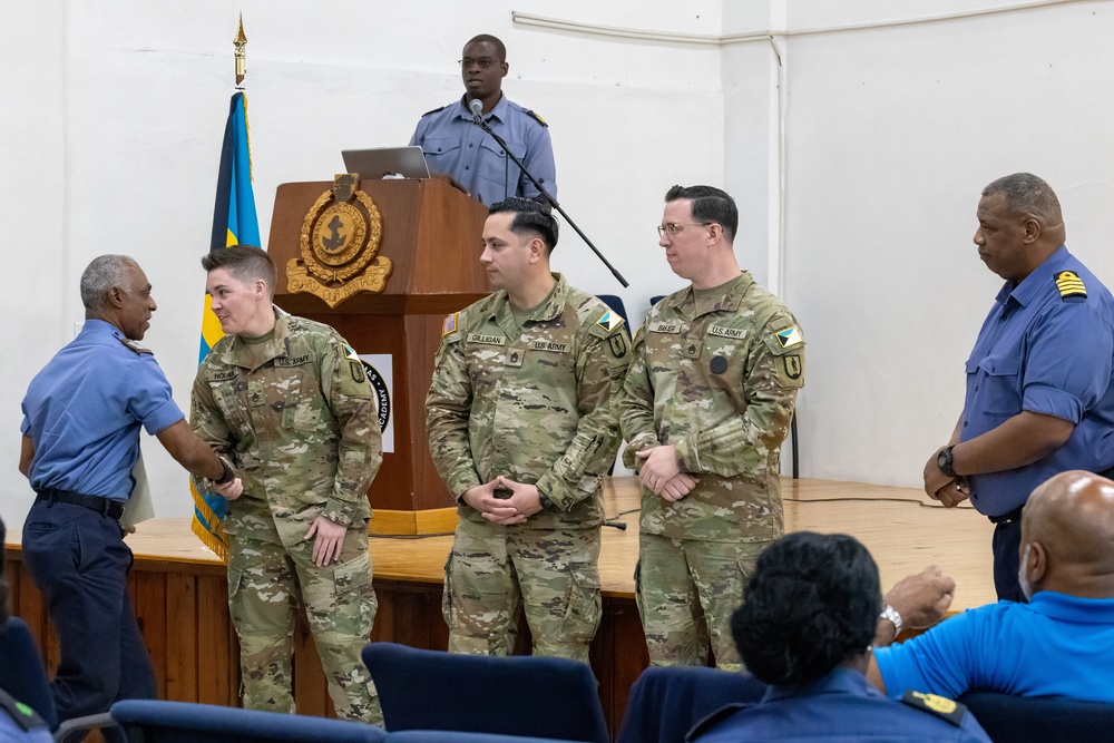 243D Regiment RTI Conducts Subject-Matter Expert Exchange in The Bahamas