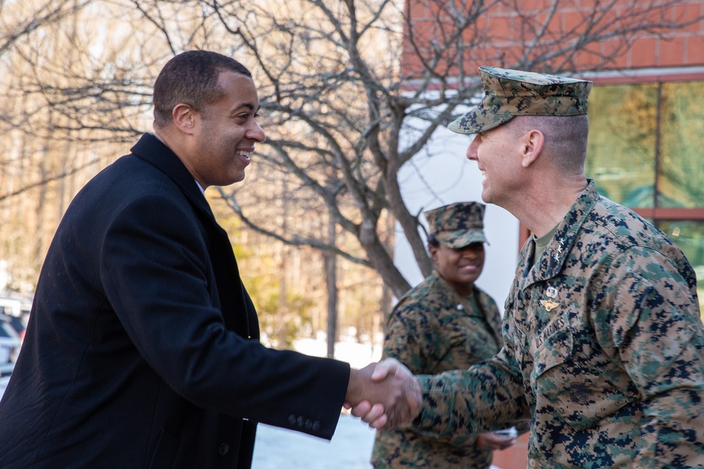 Assistant Secretary of the Navy for Manpower and Reserve Affairs visits Marine Corps Manpower and Reserve Affairs, recognizes talent management and recruiting achievements