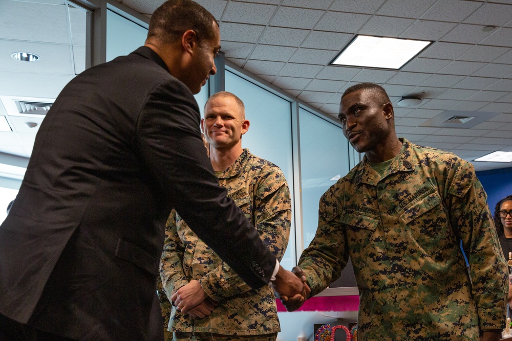 Assistant Secretary of the Navy for Manpower and Reserve Affairs visits Marine Corps Manpower and Reserve Affairs, recognizes talent management and recruiting achievements