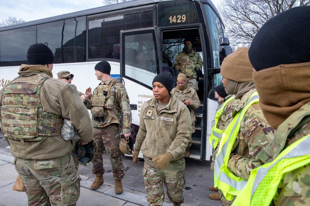 Virginia Army National Guardsmen Arrive for Out-Processing