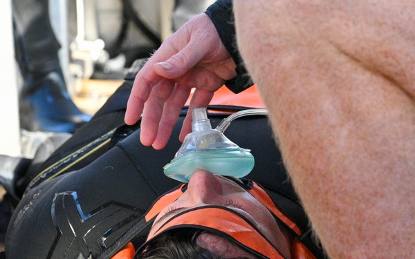 NAVFAC EXWC Divers Conduct Emergency Training for SCUBA Operations