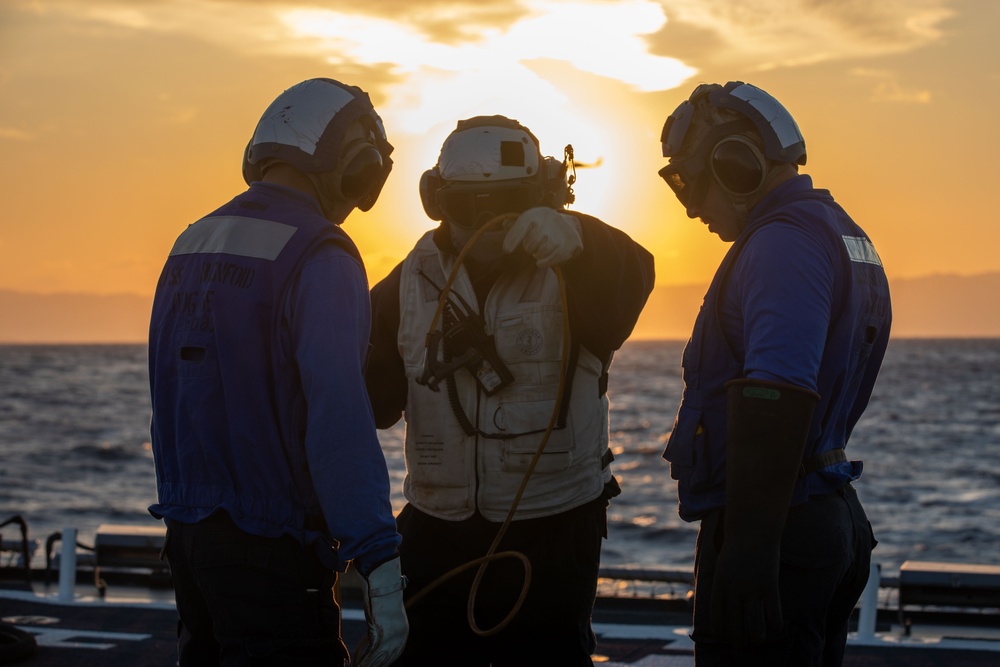 USS Benfold Sea and Anchor, Flight Operations