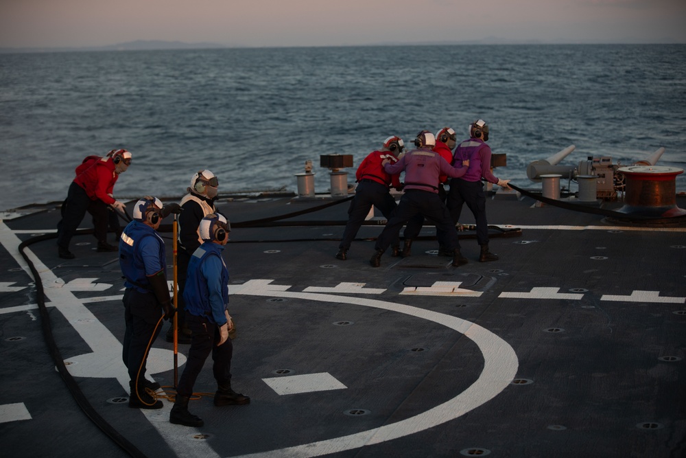 USS Benfold Sea and Anchor, Flight Operations