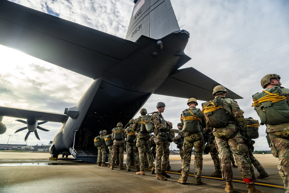 Wyoming Air Guard takes part in “Operation Toy Drop”