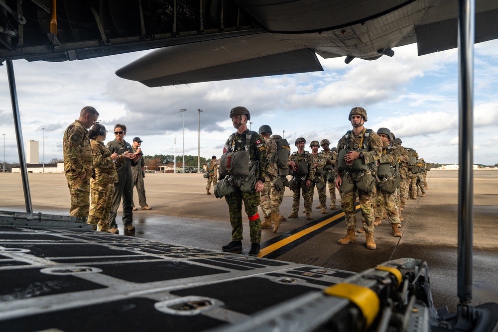 Wyoming Air Guard takes part in “Operation Toy Drop”