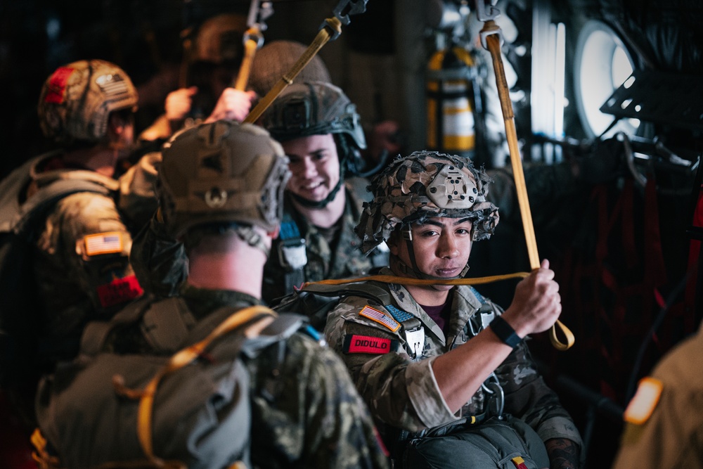 Wyoming Air Guard takes part in “Operation Toy Drop”