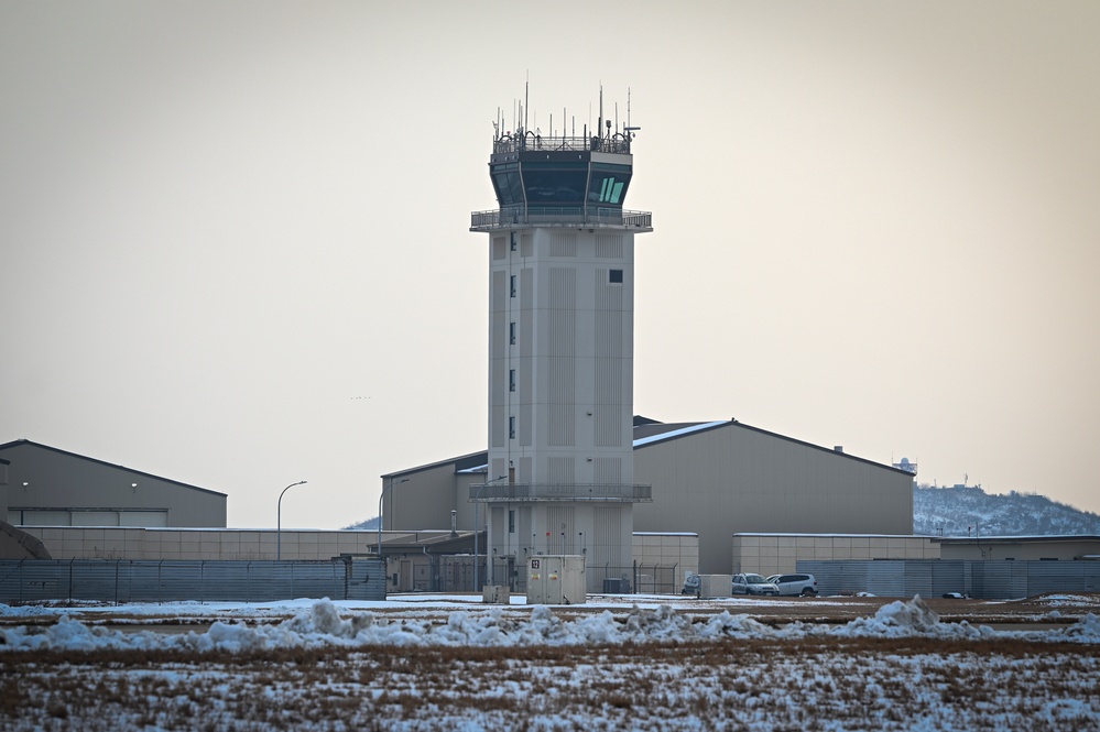 Eyes of the sky: ATC takes action during Beverly Pack 25-1