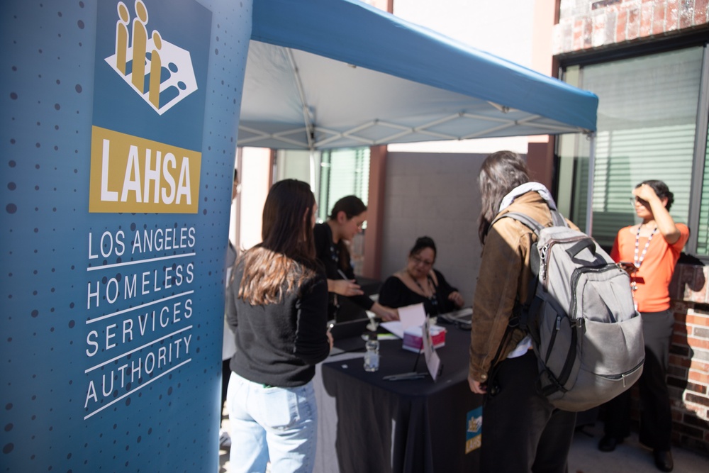 FEMA assists survivors at the Los Angeles Homeless Service Agency Registration drive.