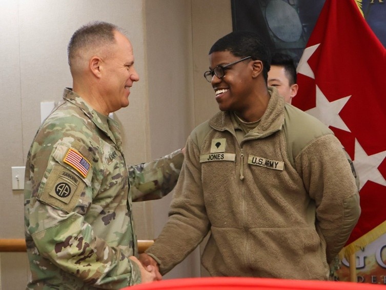 Air Defenders Recognized for Excellence by Eighth Army Commanding General