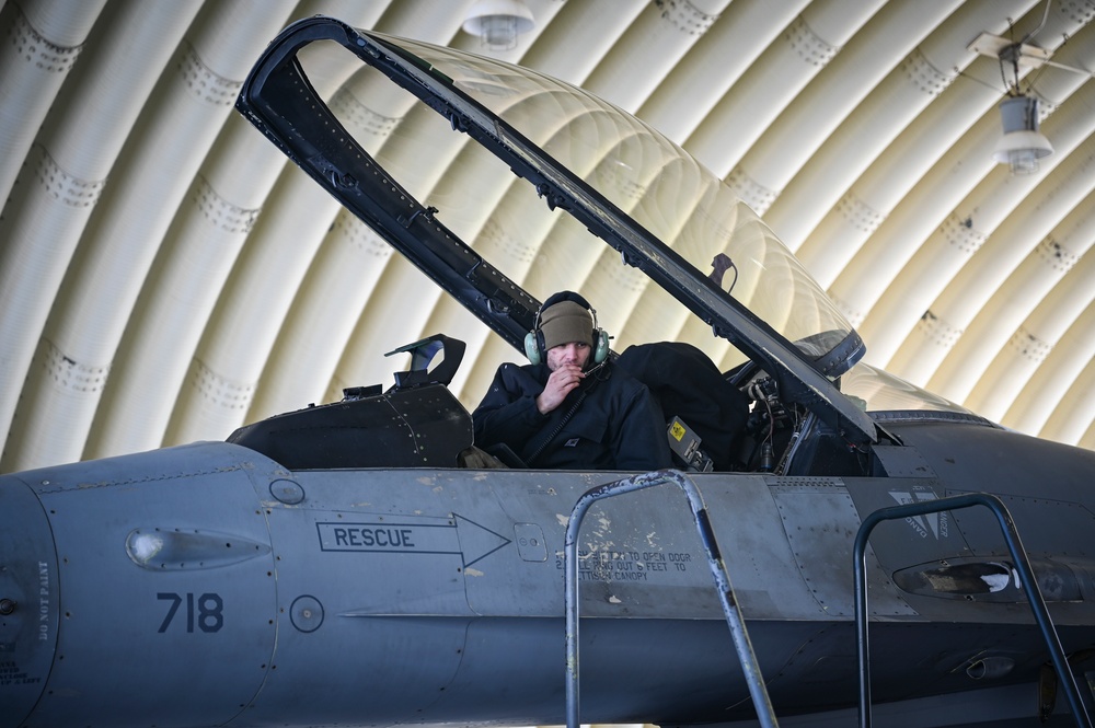 8th FW maintainers prep for Beverly Pack 25-1