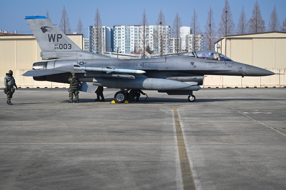 8 FW executes historic first ACE operation during Bev Pack 25-1