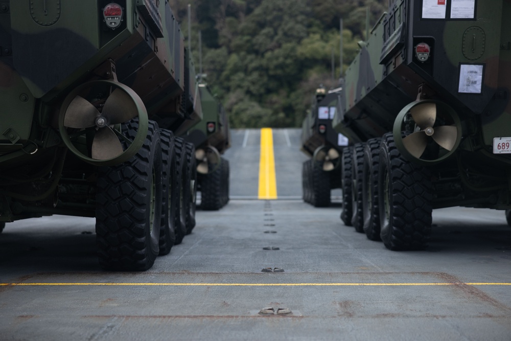 4th Marines ACVs Arrive at Sasebo Port  